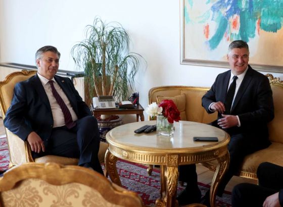 Hrvatska: Plenković predao potpise Milanoviću