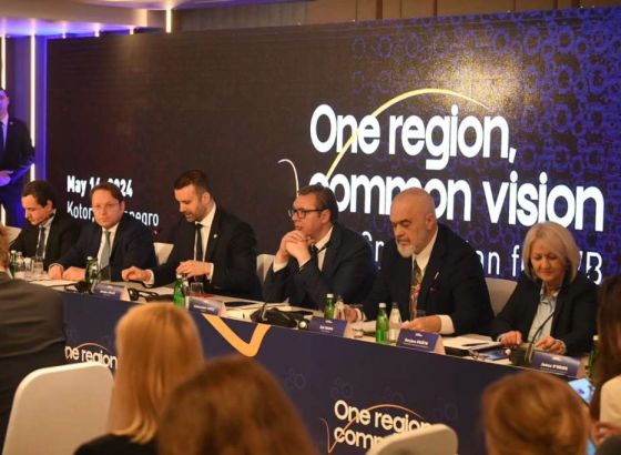 Vučić: Stvar je Crne Gore kako će se postaviti prema rezoluciji o Srebrenici