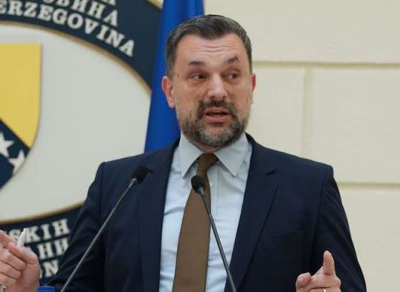Konaković i Varhely imali 'težak i dug razgovor' o rezoluciji o Srebrenici