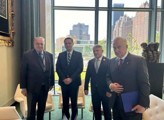 Bećirović i Komšić s ambasadorima Alžira, Obale Slonovače i Zambije o značaju usvajanja rezolucije
