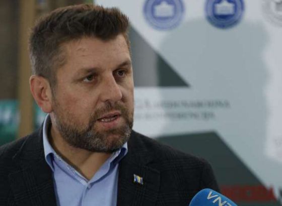 Duraković: Većina civiliziranog svijeta danas će dati jasnu poruku o genocidu u Srebrenici
