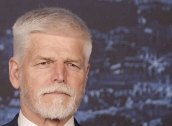 Češki predsjednik Pavel otpušten iz bolnice nakon što je zadobio lakšu ozljedu u nesreći na motoru
