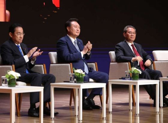Lideri Južne Koreje, Kine i Japana sastali se na trilateralnom samitu usred rastuće regionalne podjele