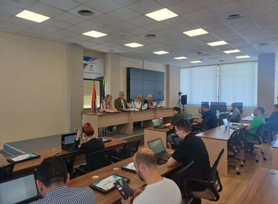U Srbiji počela izborna šutnja uoči beogradskih i lokalnih izbora