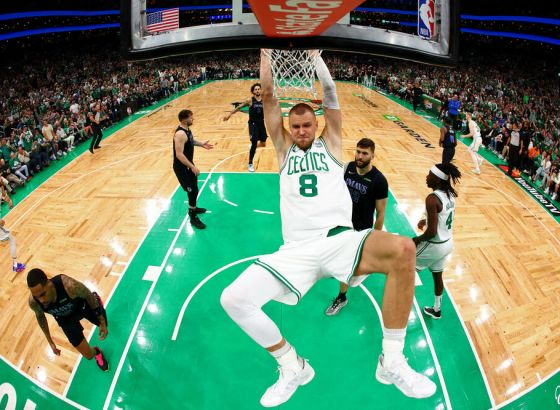 Boston ubjedljiv na startu finala