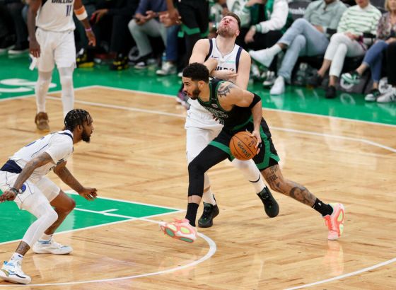 Boston savladao Dalas i poveo 2:0 u velikom finalu
