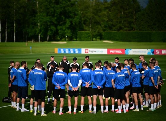 Slovenija: Zmajčeki ponovo lete, sada žele i dalje od grupe
