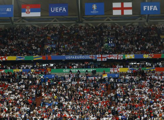 Uefa oduzela akreditaciju novinaru sa Kosova jer je provocirao navijače Srbije