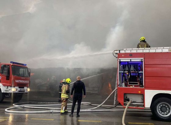 Srbija: Radnik tvornice boja i lakova poginuo u požaru