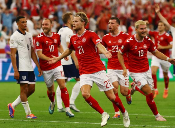 Englezi nisu ubijedili nikog da su favoriti turnira, Albion drhtao pred hrabrim Dancima