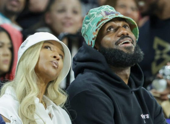 Lebron ostaje još tri godine u Lejkersima za 162 miliona dolara