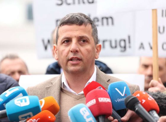 Vukanović o izbacivanju sa sjednice NSRS: NISU MOGLI DRUGAČIJE DA SE IZBORE SA MNOM!