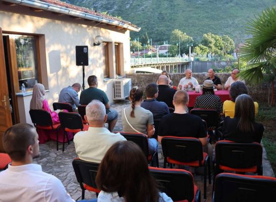 U Narodnoj biblioteci Mostar promovirana zbirka priča 'Dan poslije' Kemala Musića