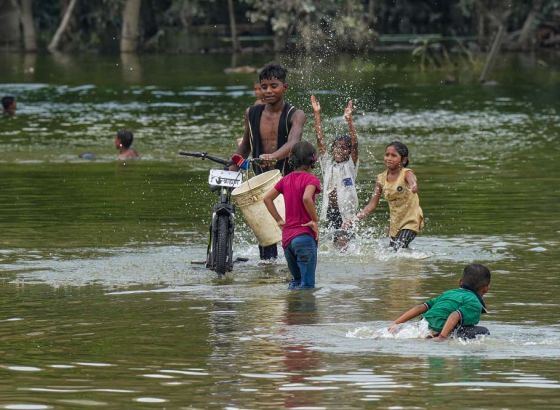 Najmanje devet poginulih u obilnim kišama i nabujalim rijekama širom Indije i Bangladeša