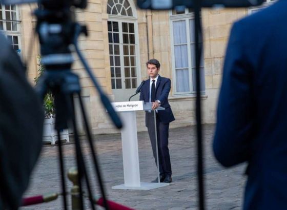 Macron odbio ostavku premijera Attala, Francuska se suočava s neizvjesnostima