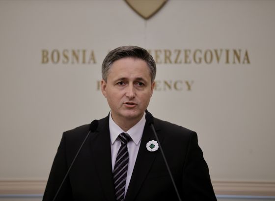 Bećirović poručio Vučiću da izmišlja dijelove njegovog govora: Dobro bi bilo za regiju da se bavi državom koju predstavlja