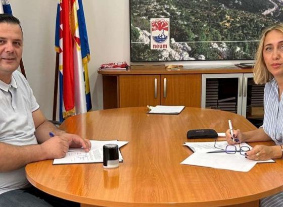 Pozder potpisala ugovore s Jurkovićem: Sredstva za šetnicu u Neumu i projekt zaštite okoliša