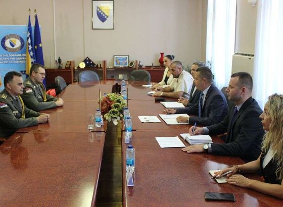 Goganović primio odlazećeg i novoimenovanog vojnog atašea Srbije u BiH