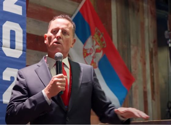 "Posao SAD je da Srbiju istrgnu iz zagrljaja Rusije i Kine": Grenell bio govornik na skupu „Srbi za Trumpa 2024“ (VIDEO)
