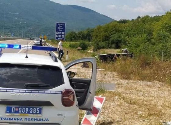 U Srbiji se prevrnuo kombi s migrantima, više od 30 ozlijeđenih