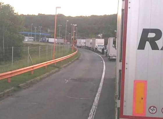 Albanci pretukli oca i sina kod granice s Crnom Gorom, zaobilazili su kolonu