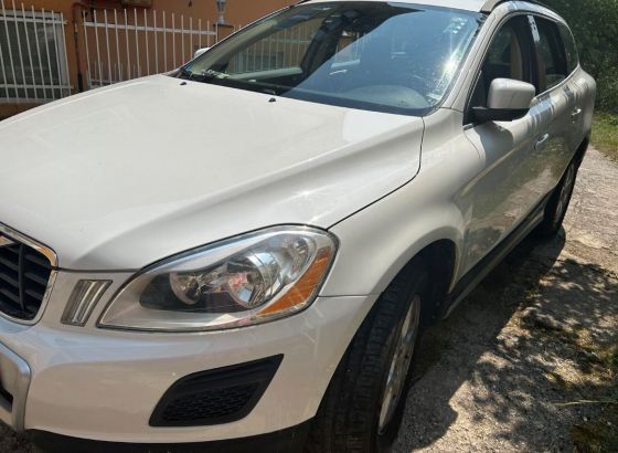 U prodaji  VOLVO XC 60
