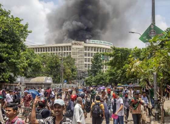 Demonstranti u Bangladešu pozvali na marš prema Dhaki uprkos policijskom satu