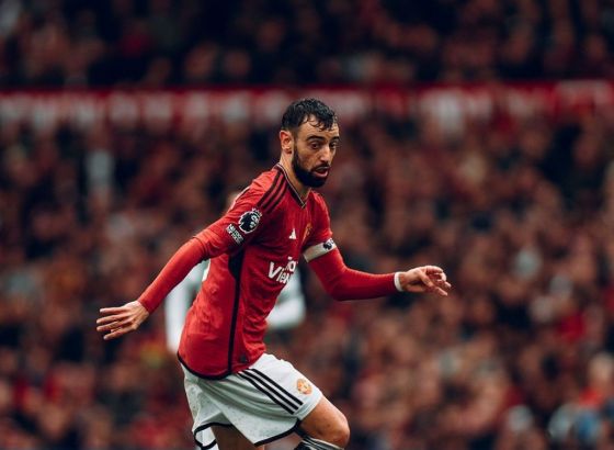 Bruno Fernandes produžuje ugovor sa Manchester Unitedom