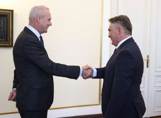 Komšić i Ruge razgovarali o unapređenju saradnje i ubrzanju komunikacije između BiH i NATO-a