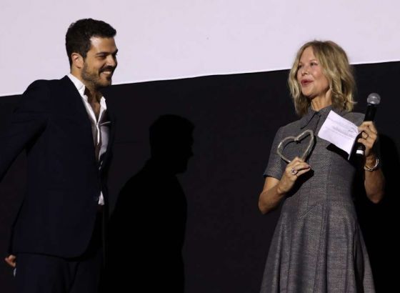 Slavnoj glumici Meg Ryan uručeno Počasno Srce Sarajeva
