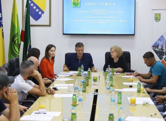 Kasumović potpisao ugovore za podršku u oblasti poljoprivrede sa 19 aplikanata