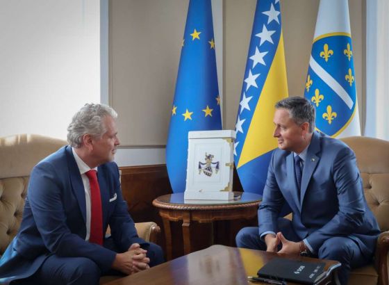 Bećirović u oproštajnu posjetu primio Sattlera, zahvalio mu na podršci BiH