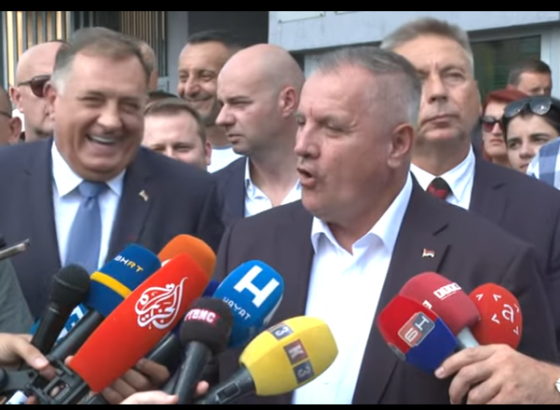 VIŠKOVIĆEVA TEORIJA, DODIK SE GROHOTOM SMIJE: Ovo suđenje je osmišljen projekat na čijem čelu stoji američka CIA