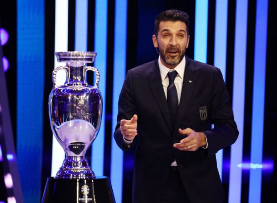 Điđiju Bufonu Predsjednička nagrada UEFA