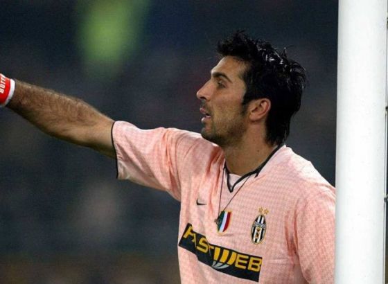 Legendarni Gianluigi Buffon dobitnik UEFA Predsjedničke nagrade