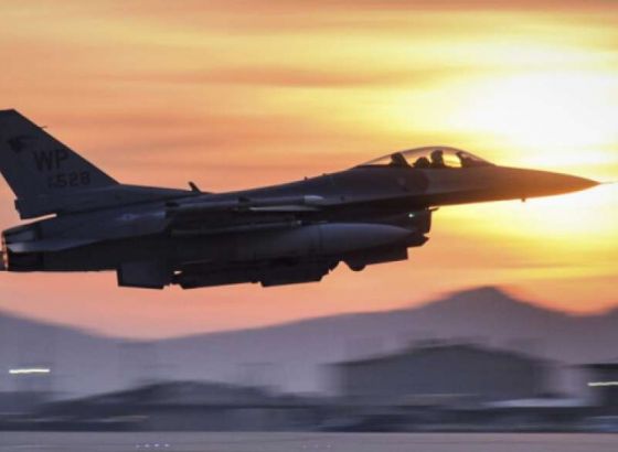 Ukrajinski avion F-16 uništen u nesreći, vjerovatno greškom pilota