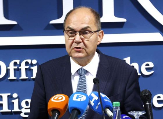 Schmidt u Pragu: Potrebno hitno ubrzati reforme u BiH