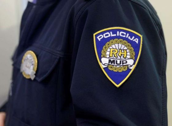 Hrvatska: Vozač kombija s migrantima koji je sletio s ceste pod nadzorom policije