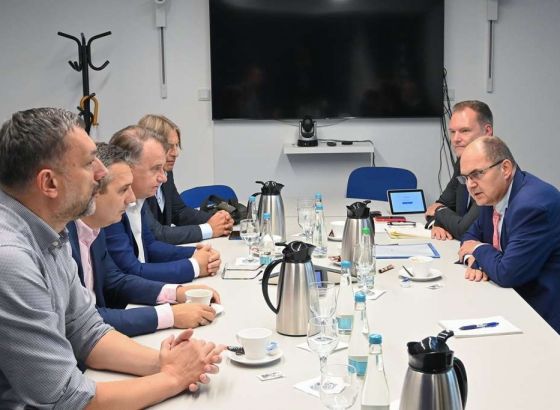 Schmidt se sastao s predstavnicima Trojke