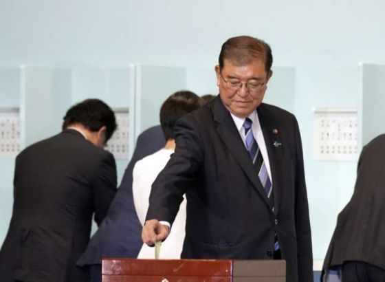 Shigeru Ishiba izabran za lidera vladajuće stranke i gotovo sigurno postaje novi premijer Japana