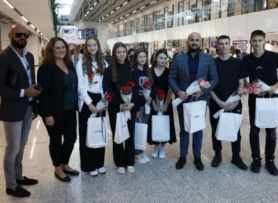 Reprezentacija bh. robotičara vratila se iz Atine sa tri nagrade, dočekala ih ministrica Duraković (VIDEO)