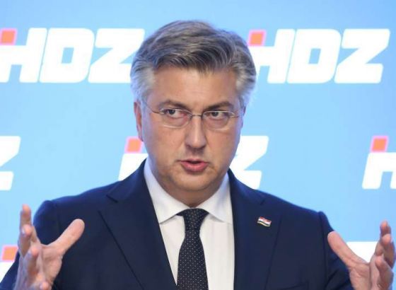 Plenković: Milanović "manipulacijom" štiti "pet časnika" od odlaska u Njemačku