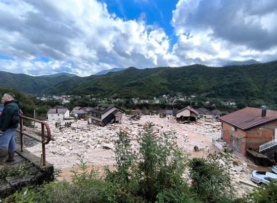 ZASTRAŠUJUĆI SNIMCI IZ JABLANICE: Pomozimo  unesrećenim u poplavama!