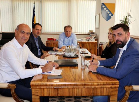 Nikšić s rukovodstvima Autocesta FBiH, Cesta FBiH i Željeznica FBiH o sanaciji cestovnog i željezničkog saobraćaja