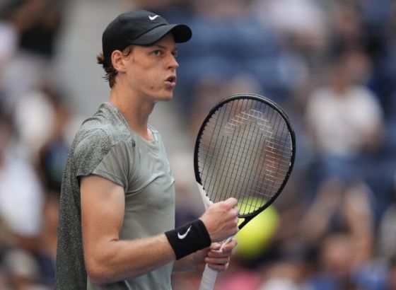 Jannik Sinner prvi polufinalist Mastersa u Šangaju