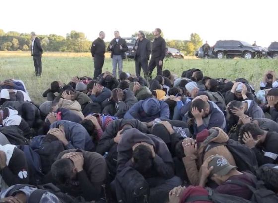 Đurović: U Srbiji otvoriti prihvatne centre za migrante na glavnim rutama