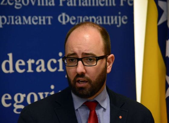 Mašić pozvao Dodika da konačno prestane sa blokadom bezviznog režima sa Kosovom