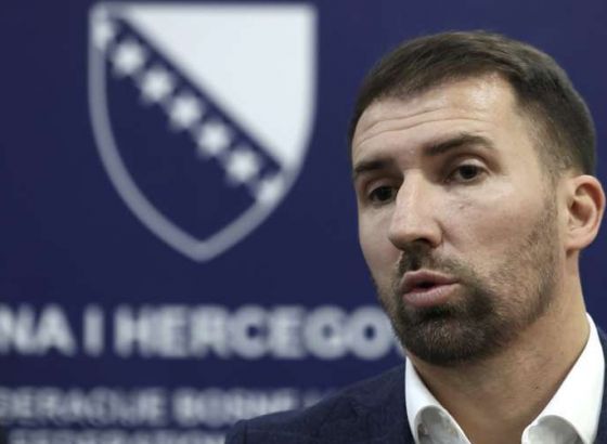 Delić kritikovao Schmidta zbog izjednačavanja Izetbegovića i Mladića