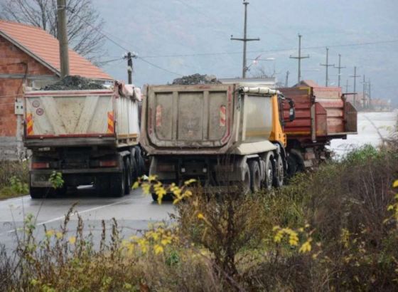 Kolone kamiona na prelazu Merdaru zbog detaljne kontrole na kosovskom terminalu