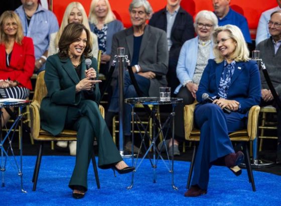 Harris i Trump obilaze ključne savezne države